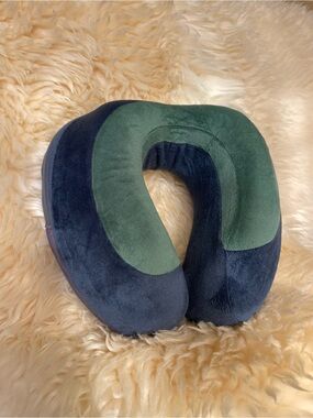 Plush U-Shape Neck Pillow in Navy and Forest Green